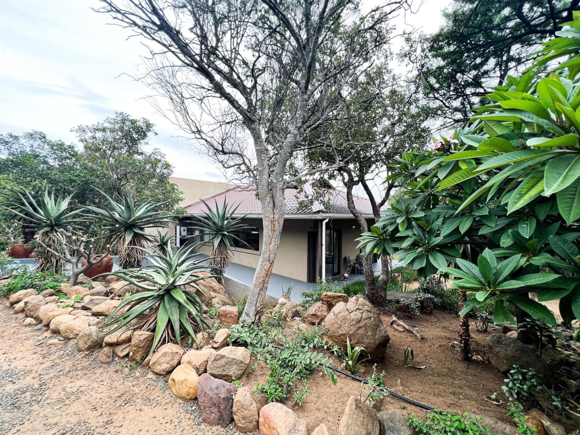 Ukuthula Cottages Kampersrus AH エクステリア 写真