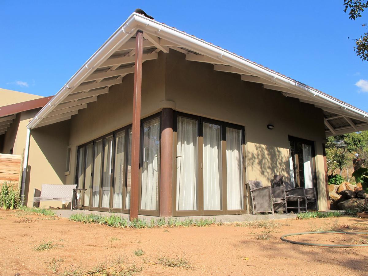 Ukuthula Cottages Kampersrus AH エクステリア 写真